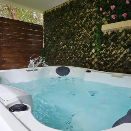 Le Jardin Secret Experience - - Balneo Jardin & Bbq - Elegance & Confort - Climatisation - Family & Animaux Welcome -elite Premium Services Lejlighed *