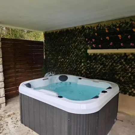 Le Jardin Secret Experience - - Balneo Jardin & Bbq - Elegance & Confort - Climatisation - Family & Animaux Welcome -elite Premium Services